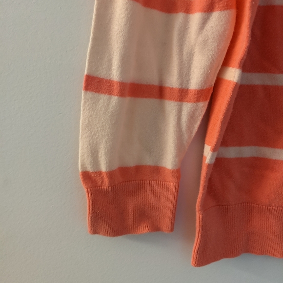 Lord &Taylor lightweight top - Picture 3 of 13